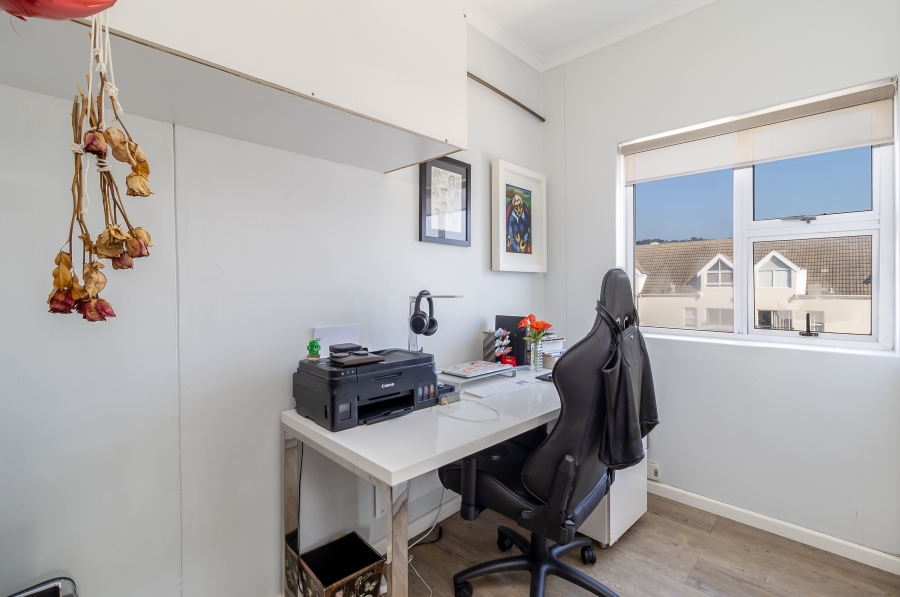 To Let 2 Bedroom Property for Rent in Claremont Upper Western Cape